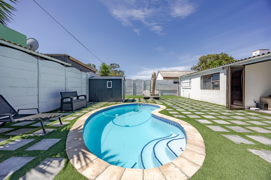 3 Bedroom Property for Sale in Avondale Western Cape
